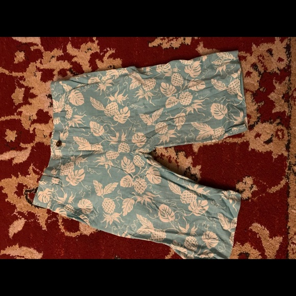 Floral seer sucker shorts - Picture 2 of 2